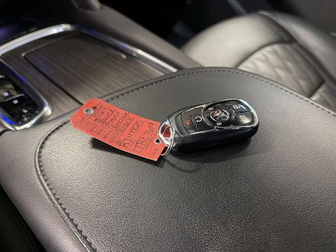 Used 2024 Buick Enclave Avenir w/ Avenir Technology Package image 14