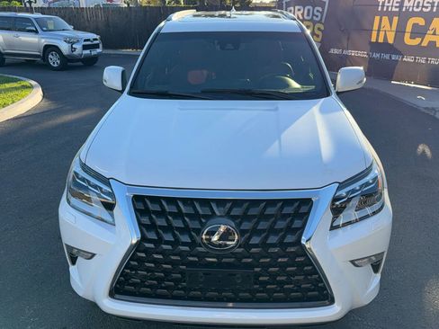 Used 2020 Lexus GX 460 Premium w/ Premium Package image 11