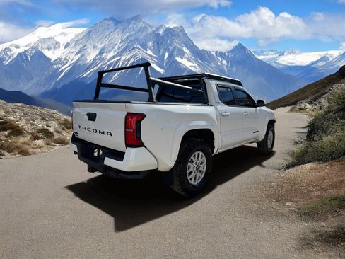 Used 2024 Toyota Tacoma SR5 image 5