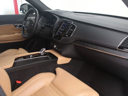 Used 2023 Volvo XC90 T8 Ultimate w/ Protection Package Premier AWD/4WD image 4