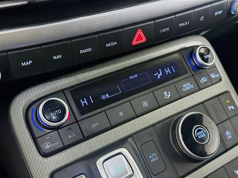 Used 2023 Hyundai Palisade SEL w/ Premium Package image 24