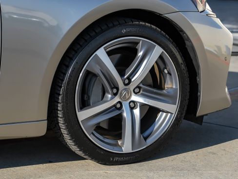 Used 2019 Lexus IS 350 image 53