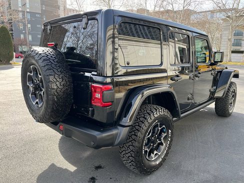 Used 2023 Jeep Wrangler Unlimited Rubicon 4xe w/ Steel Bumper Group AWD/4WD image 7