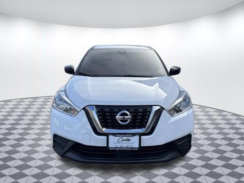 Used 2020 Nissan Kicks S FWD image 2