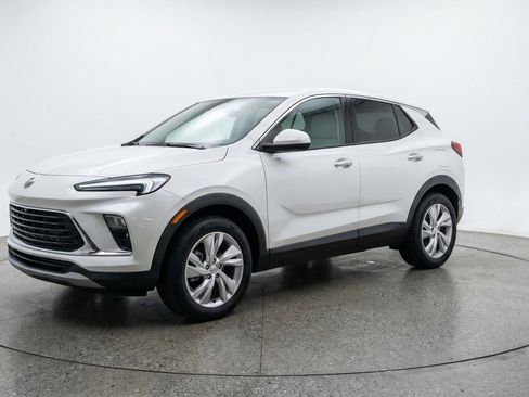 Used 2025 Buick Encore GX Preferred FWD image 3
