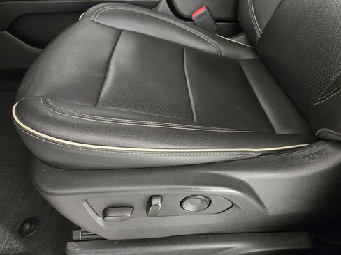 Used 2022 Chevrolet Suburban Premier RWD image 25