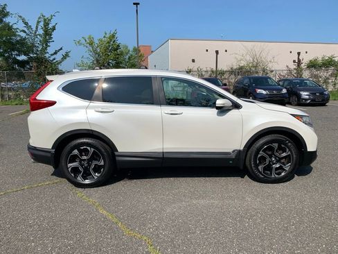 Used 2017 Honda CR-V Touring image 2