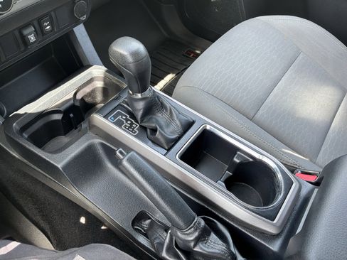 Used 2019 Toyota Tacoma SR5 image 26