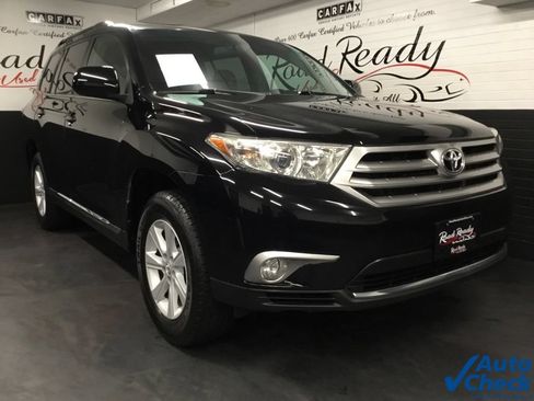 Used 2013 Toyota Highlander Plus AWD/4WD image 3