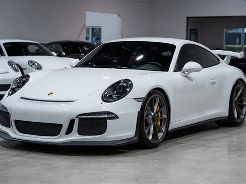 Used 2015 Porsche 911 GT3 RWD image 10