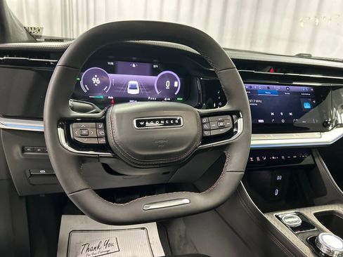 Used 2024 Jeep Wagoneer Launch Edition image 15