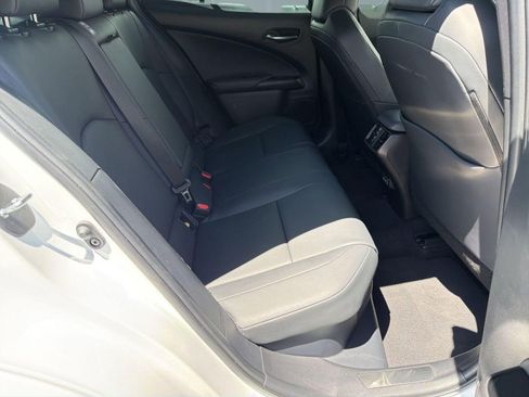 Used 2024 Lexus UX 250h F Sport FWD image 29
