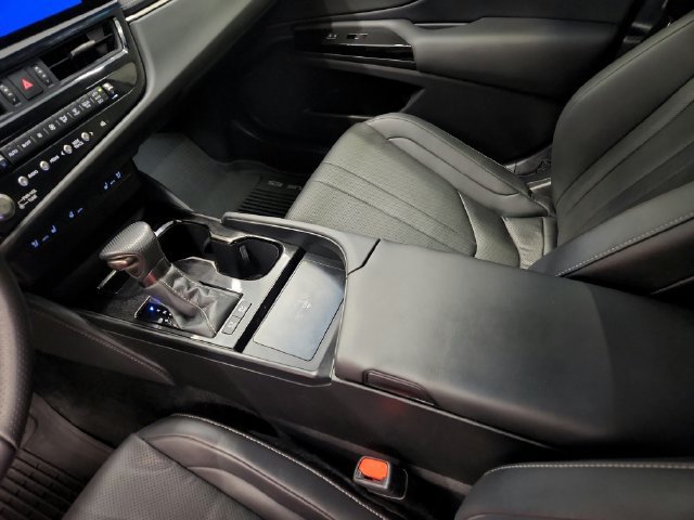 Used 2023 Lexus ES 300h F Sport FWD image 32
