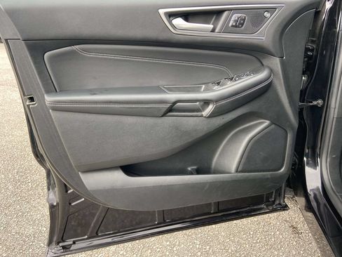 Used 2023 Ford Edge Titanium AWD/4WD image 11