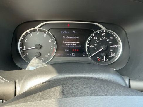 Used 2024 Nissan Frontier SV image 21