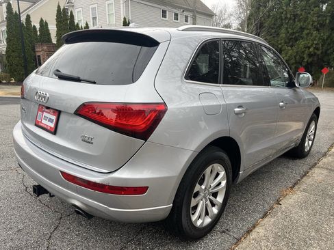 Used 2017 Audi Q5 2.0T Premium w/ Audi MMI Navigation Plus image 4