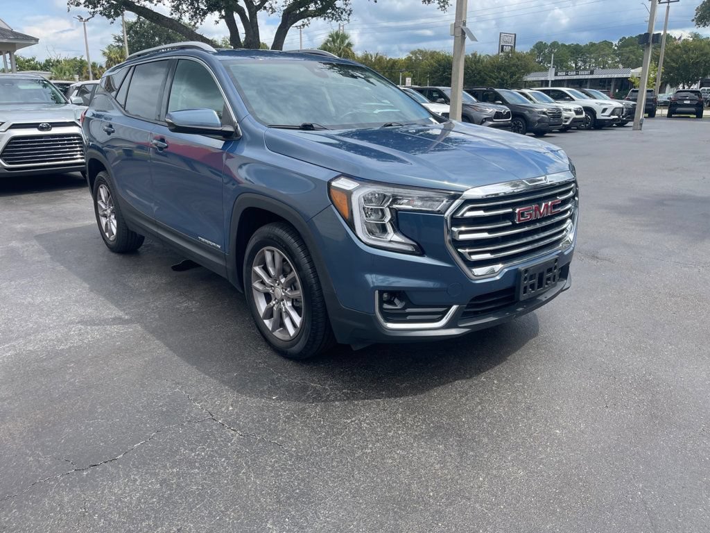 Used 2024 GMC Terrain SLT AWD/4WD image 8