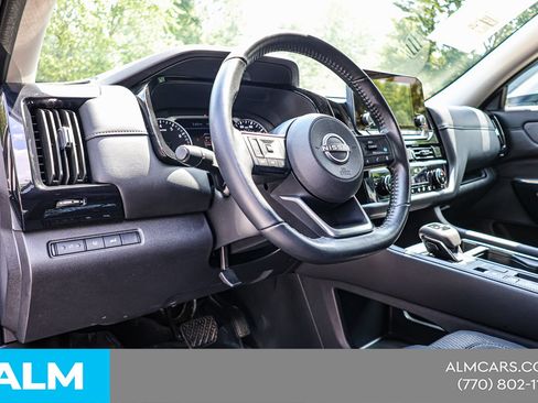 Used 2024 Nissan Pathfinder SV w/ SV Premium Package FWD image 22