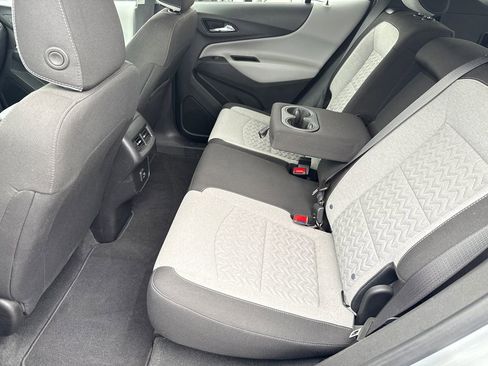 Used 2022 Chevrolet Equinox LT FWD image 18