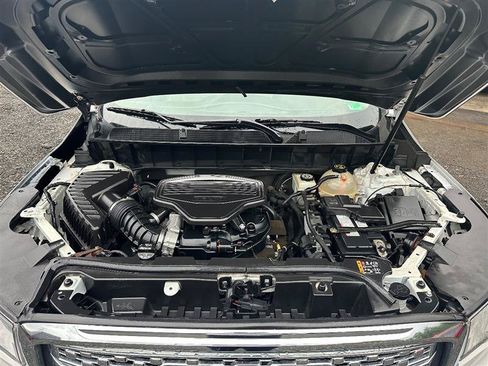 Used 2017 GMC Acadia Denali w/ Technology Package FWD image 10