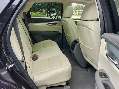 Used 2018 Cadillac XT5 Luxury w/ Driver Awareness Package image 16