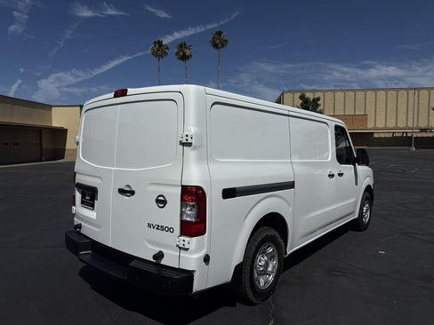 Used 2020 Nissan NV 2500 SV RWD image 7