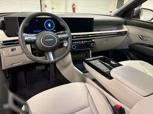 Used 2026 Hyundai Tucson Limited image 32