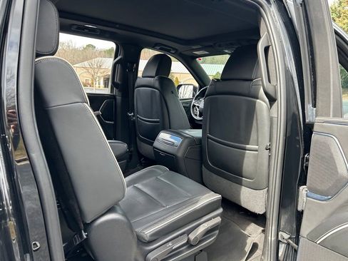 Used 2023 Cadillac Escalade ESV Premium Luxury image 53