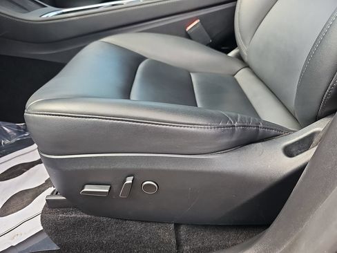 Used 2023 Tesla Model Y Long Range AWD/4WD image 34