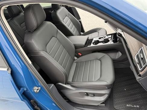 New 2025 Volkswagen Atlas SEL image 20