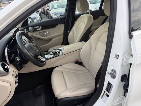 Used 2016 Mercedes-Benz C 300 4MATIC Sedan w/ Multimedia Package image 7