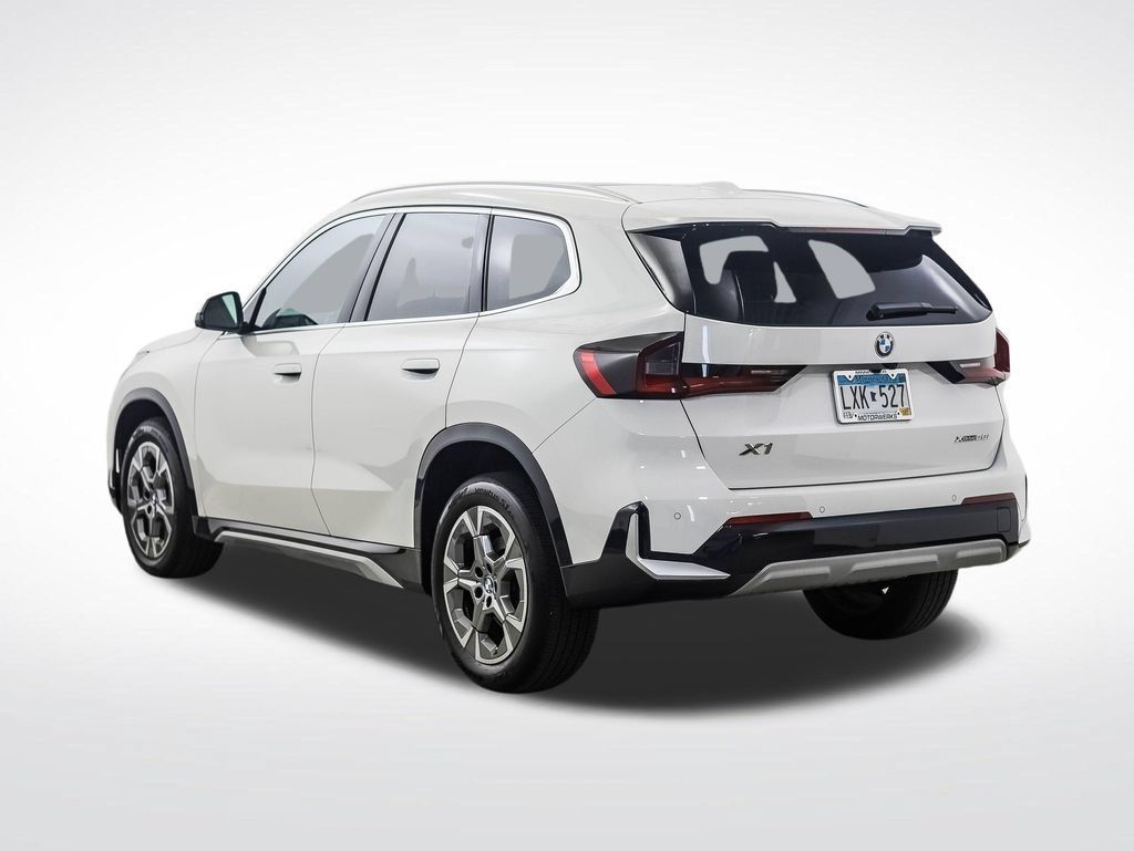 Certified 2024 BMW X1 xDrive28i w/ Technology Package AWD/4WD image 3