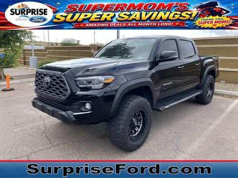 Used 2020 Toyota Tacoma TRD Off-Road w/ TRD Premium Off Road Package AWD/4WD image 1