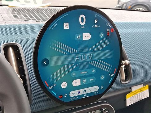 Used 2025 MINI Cooper Countryman S w/ Comfort Package Max image 16