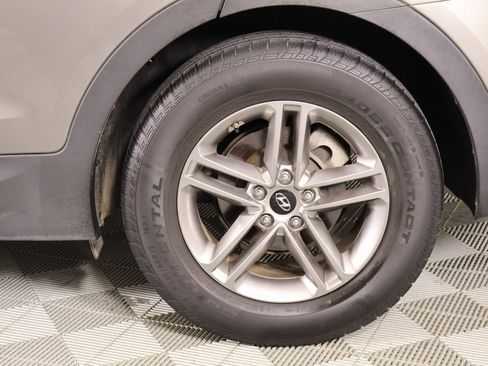 Used 2018 Hyundai Santa Fe Sport image 17