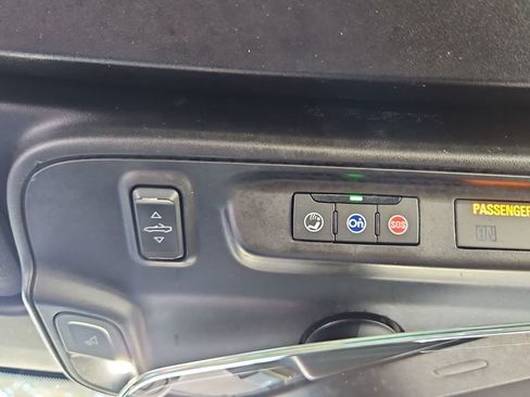 Used 2023 Chevrolet Camaro LT image 23