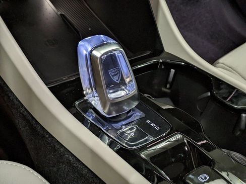 New 2026 Volvo XC40 B5 Ultra w/ Protection Package Premier image 19