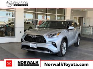 Used 2023 Toyota Highlander Platinum FWD video 1