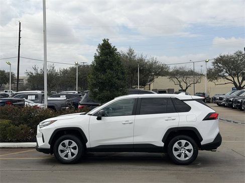 Certified 2024 Toyota RAV4 LE image 4