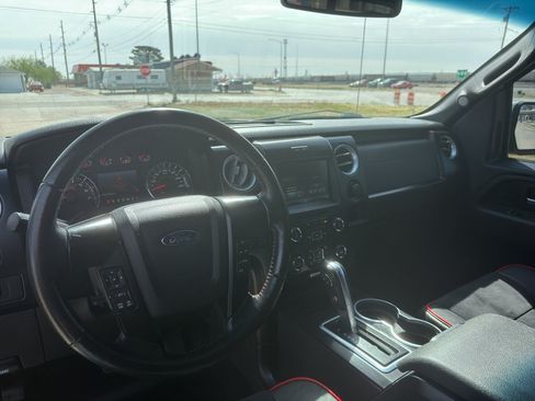 Used 2014 Ford F150 FX4 w/ Equipment Group 402A Luxury AWD/4WD image 9