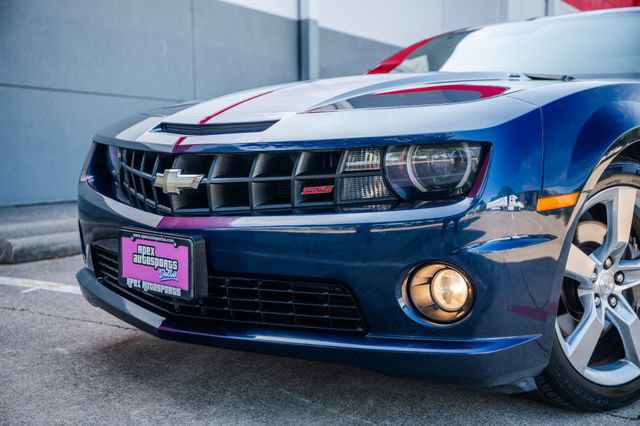 Used 2010 Chevrolet Camaro SS w/ RS Package RWD image 23