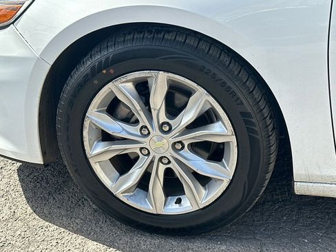 Used 2020 Chevrolet Malibu LT image 12