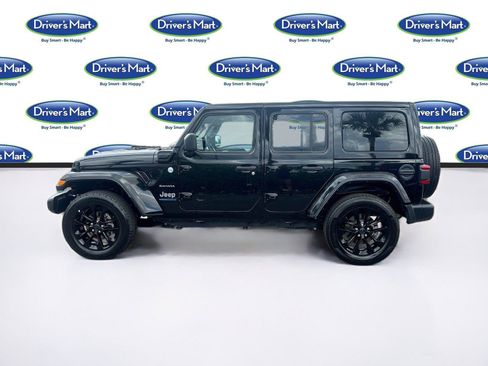 Used 2024 Jeep Wrangler Unlimited Sahara AWD/4WD image 4