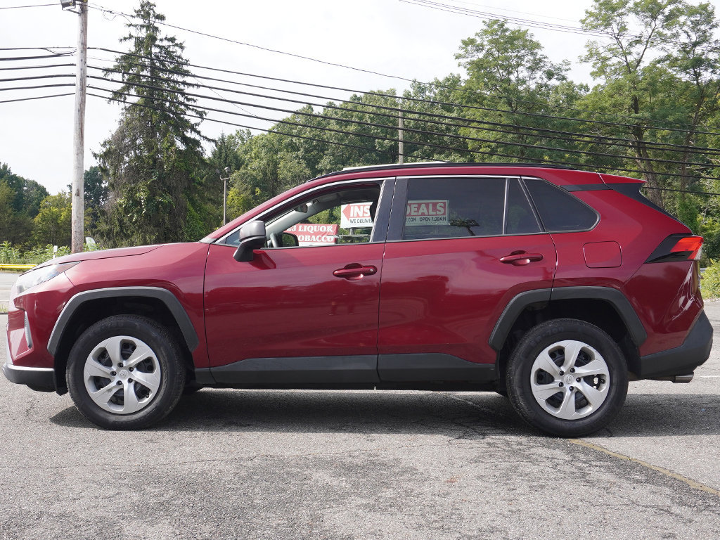 Used 2020 Toyota RAV4 LE FWD image 14