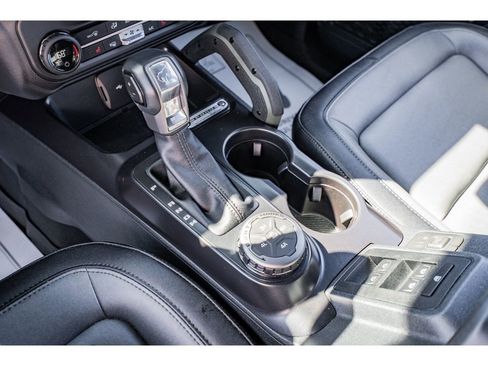 Used 2024 Ford Bronco Everglades image 17