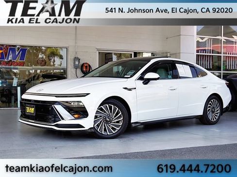 Used 2024 Hyundai Sonata Limited FWD image 2