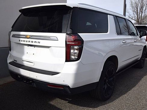 Used 2023 Chevrolet Suburban High Country image 4