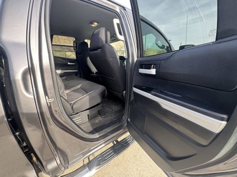 Used 2015 Toyota Tundra SR5 image 20
