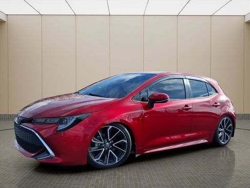 Used 2022 Toyota Corolla XSE image 2