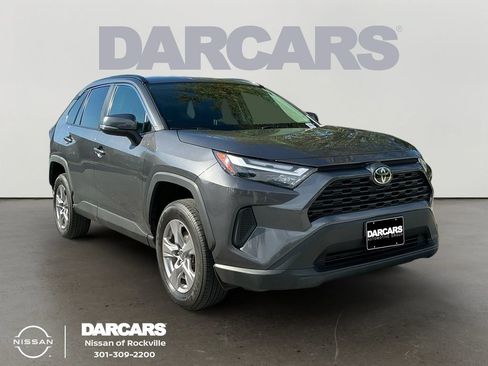 Used 2025 Toyota RAV4 XLE AWD/4WD image 1